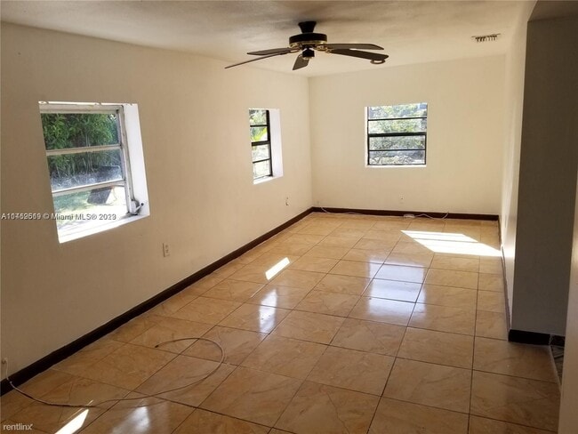 Building Photo - 3 br, 2 bath House - 17131 NW 10th Ct # A