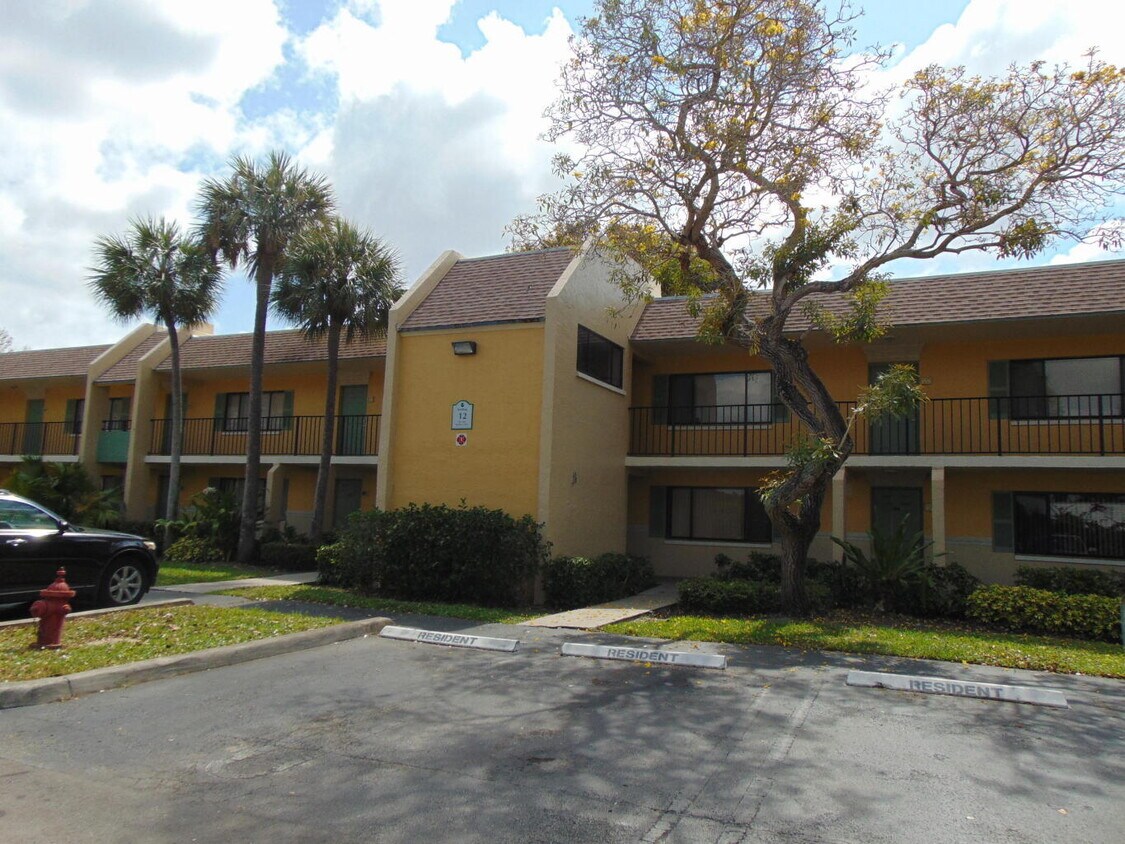 505 Meadows Cir Unit 505, Boynton Beach, FL 33436 Condo for Rent in