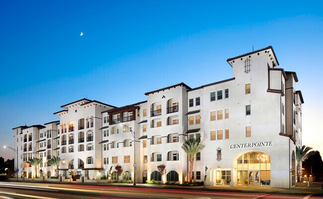 Building Photo - Centerpointe at Market