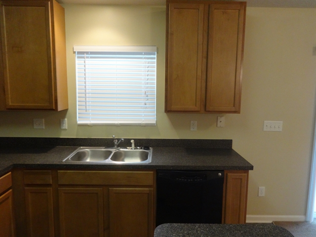 Building Photo - 6421 Pinewood Hills Dr
