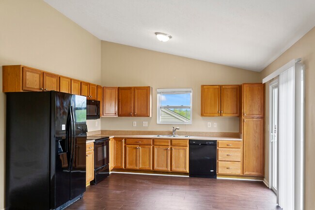 Foto del edificio - 1601 Raintree Ct