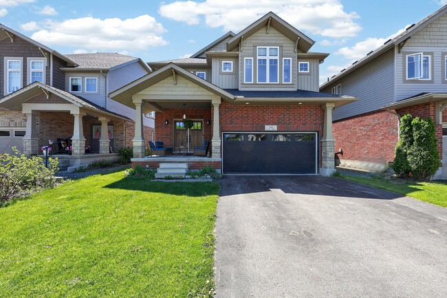 Building Photo - 36 Kayla Cres