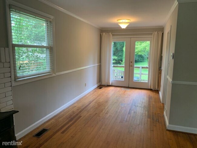 Building Photo - 3 br, 1 bath House - 2956 Claremont Rd