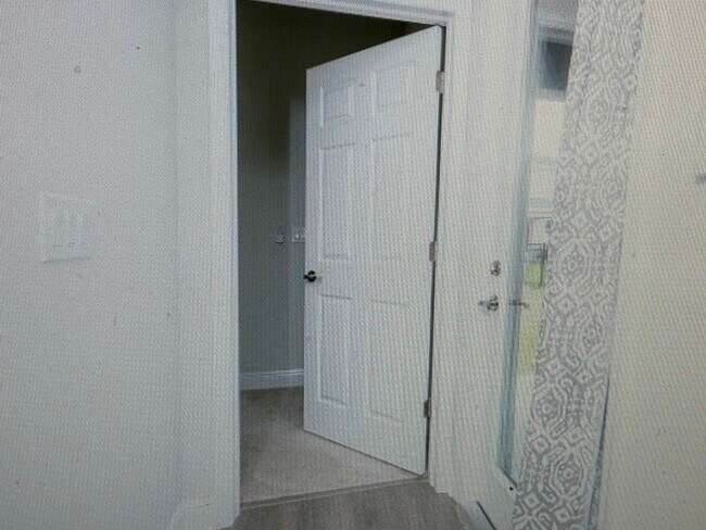 Foto del edificio - 6249 Roadstead Ct
