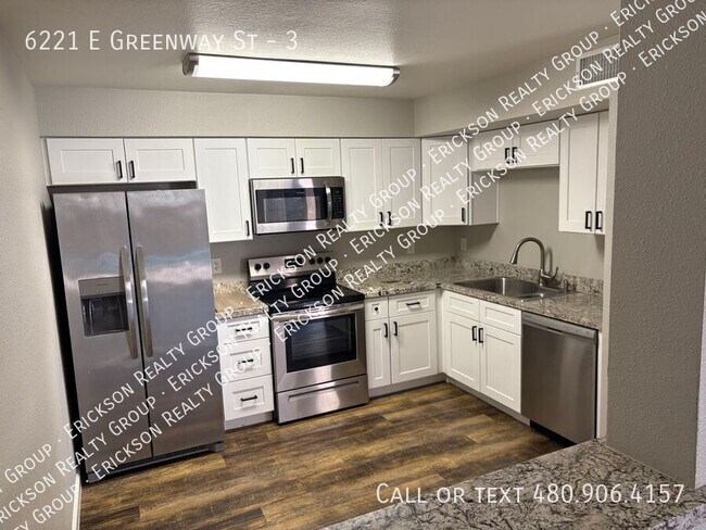 Foto del edificio - 6221 E Greenway St