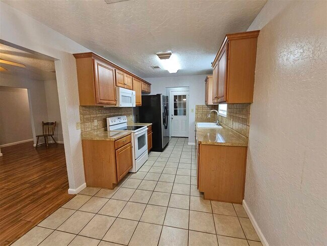 Foto del edificio - 4514 SE Wilshire Terrace
