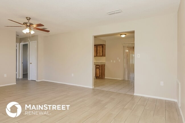 Building Photo - 3970 Oakland St