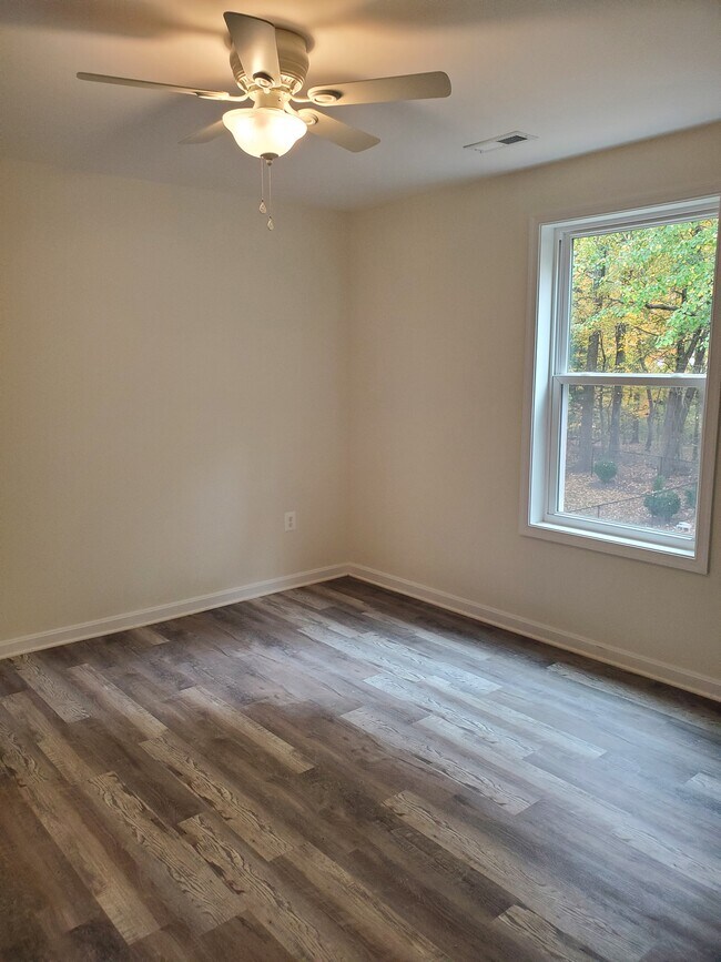 Foto del edificio - 2472 Shawnee Ln