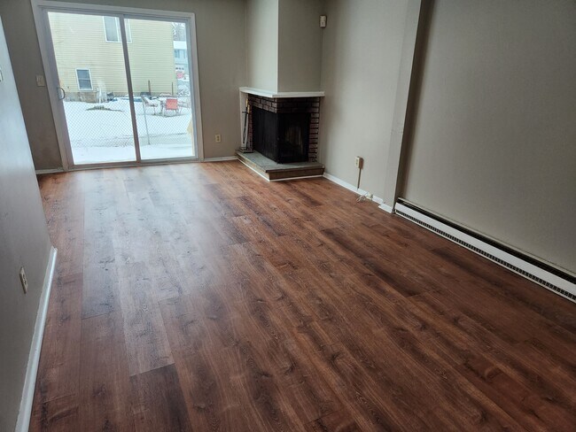 Building Photo - 8114 Weblank Way
