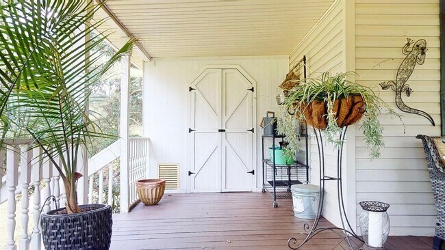 Foto del edificio - Full Moon Farm 3 bedroom 2 bath farmhouse ...