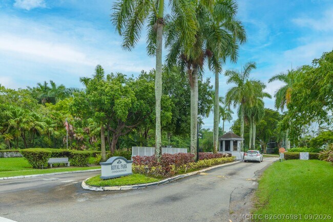 Foto del edificio - 101 Royal Pk Dr