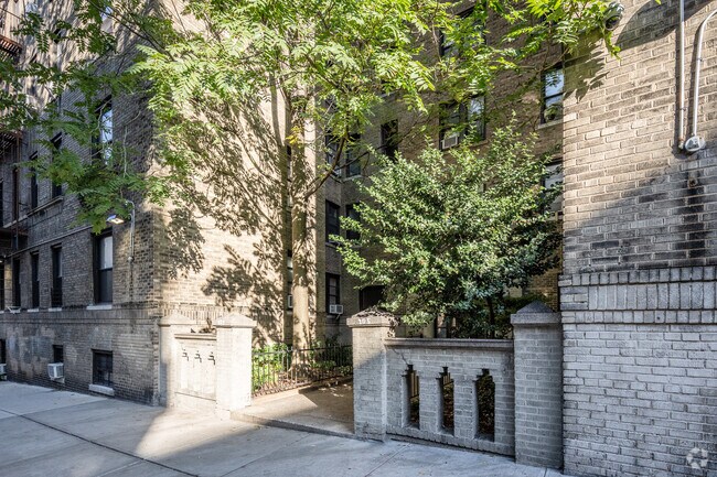 Foto del edificio - 105-115 Bennett Ave