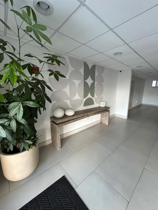 Foto del edificio - 1666 West Ave