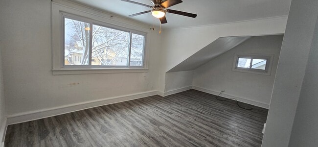 Building Photo - 1127 Dillingham Ave