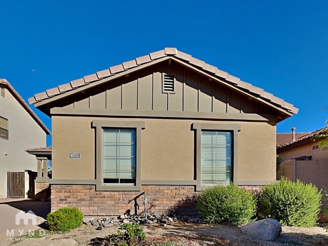Building Photo - 4532 E Harrison St