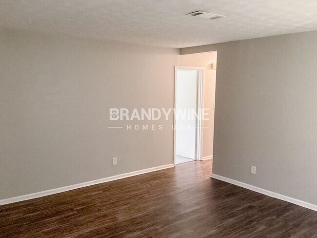 Foto del edificio - One month FREE RENT!!