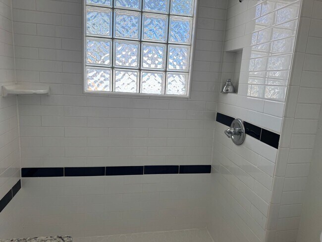 Foto del edificio - Adorable Cleburne Cottage