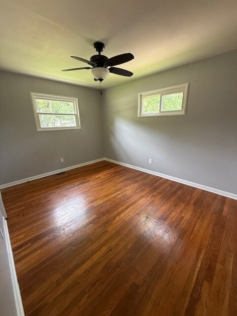 Building Photo - 1065 Hadwin Dr