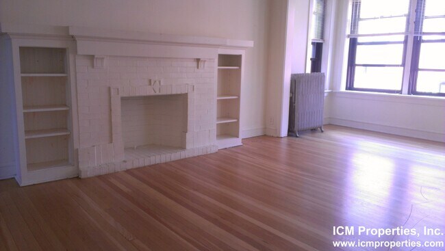 Building Photo - 3925 N Keeler Ave