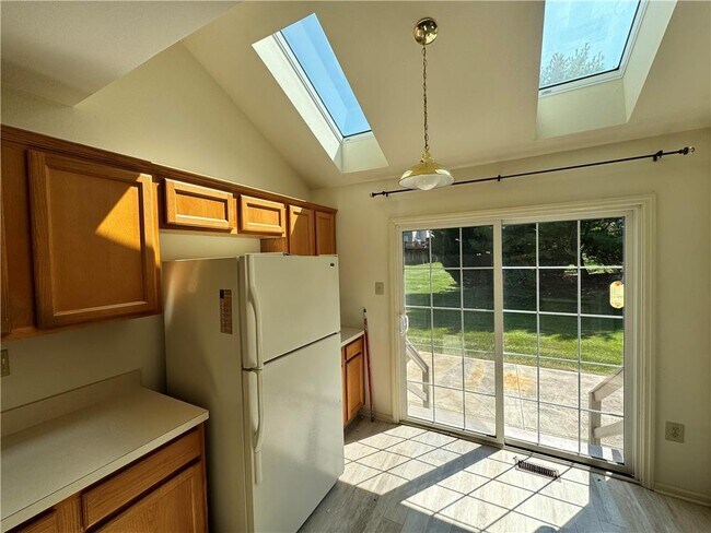 Building Photo - 4142 Huckleberry Dr