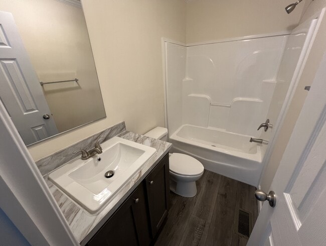 Foto del edificio - 258 Field Pine Dr