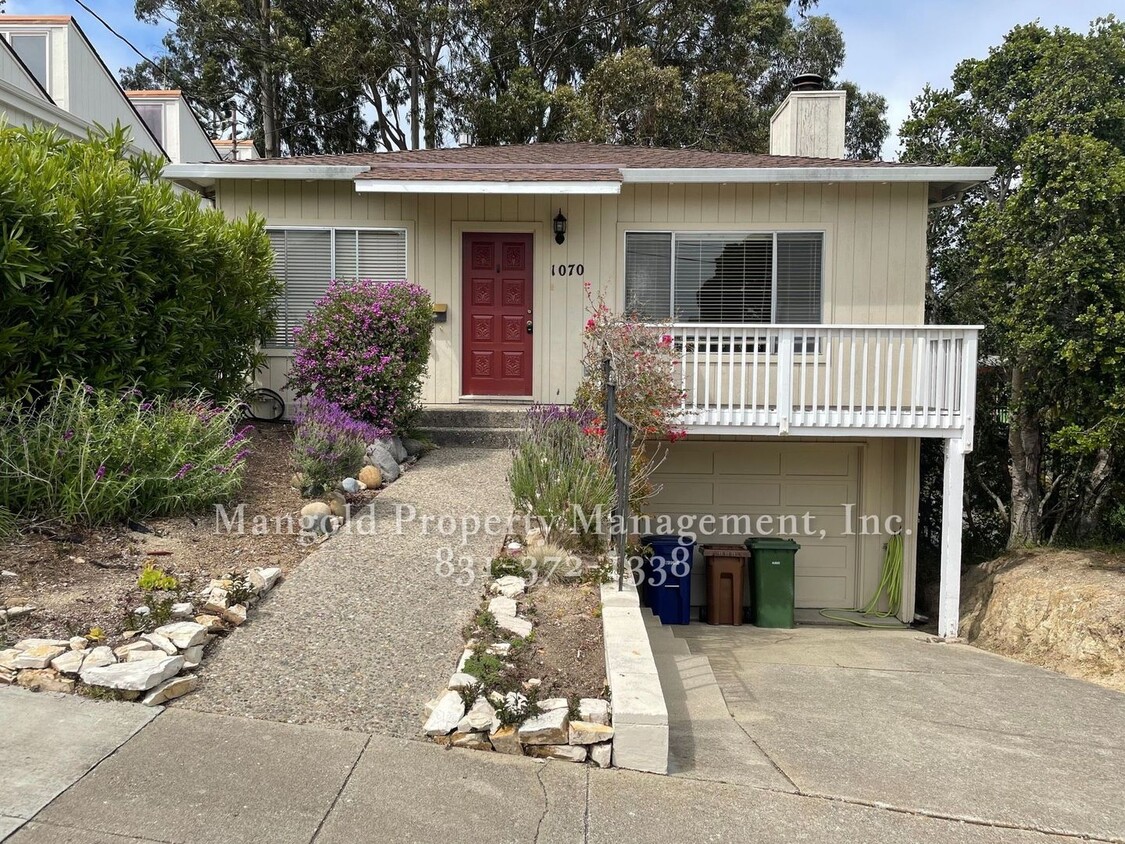 Foto principal - Great Home Located Near Downtown Monterey ...