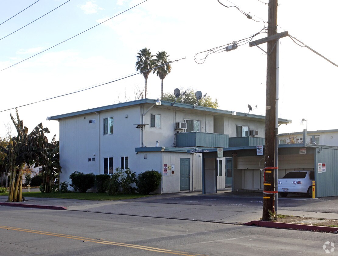 Foto del edificio - 2909-2923 Durant Ave