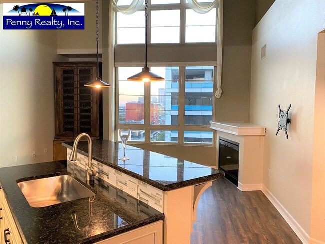 Building Photo - 2 Bedroom  2 Bath plus Loft with Breathtak...