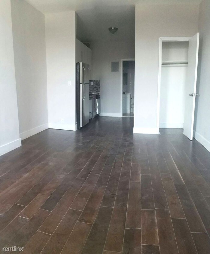 Foto del edificio - 310 E 126th St