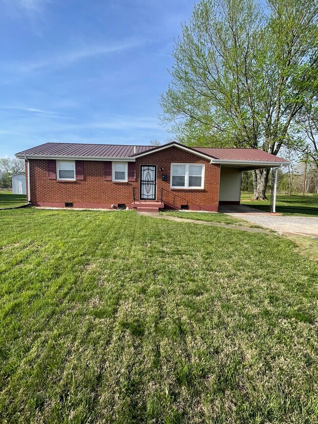 Building Photo - 1190 Rossview Rd