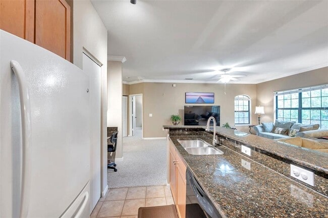 Building Photo - 2279 Portofino Pl