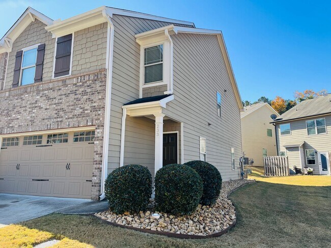 Foto del edificio - Beautiful 3-bedroom, 2.5-bath townhome located in the desirable Townview Commons community of Woo...