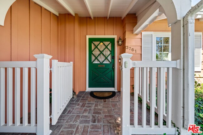 Building Photo - 3761 Wrightwood Dr