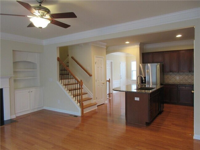 Building Photo - 6074 Kentons Ln