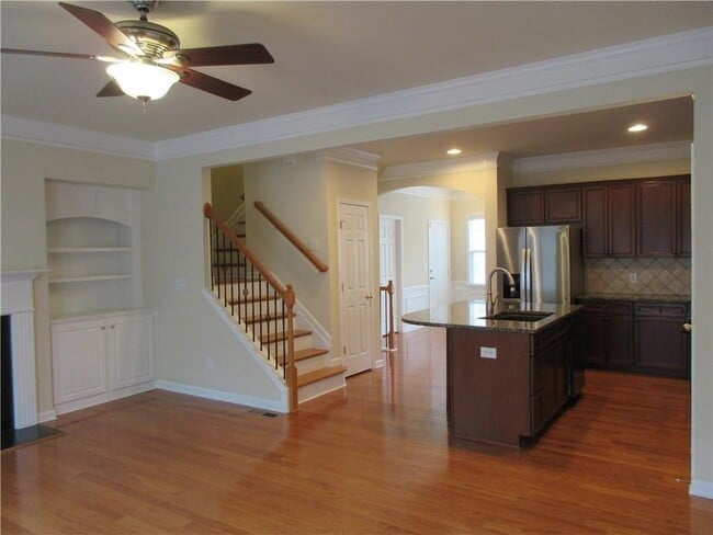 Foto del edificio - 6074 Kentons Ln