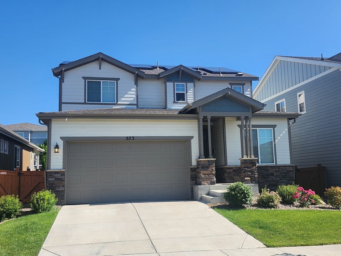 Foto principal - 4 Bedroom Single Family in Broomfield