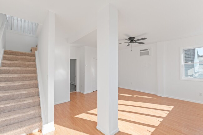 Foto del edificio - 118 Ray St