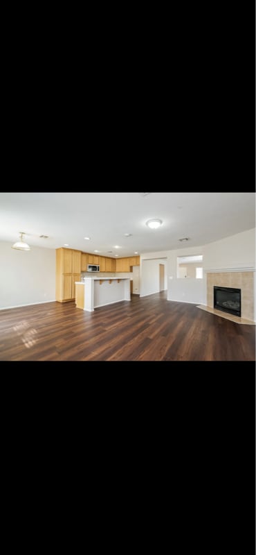 Building Photo - 3643 E Ave H10