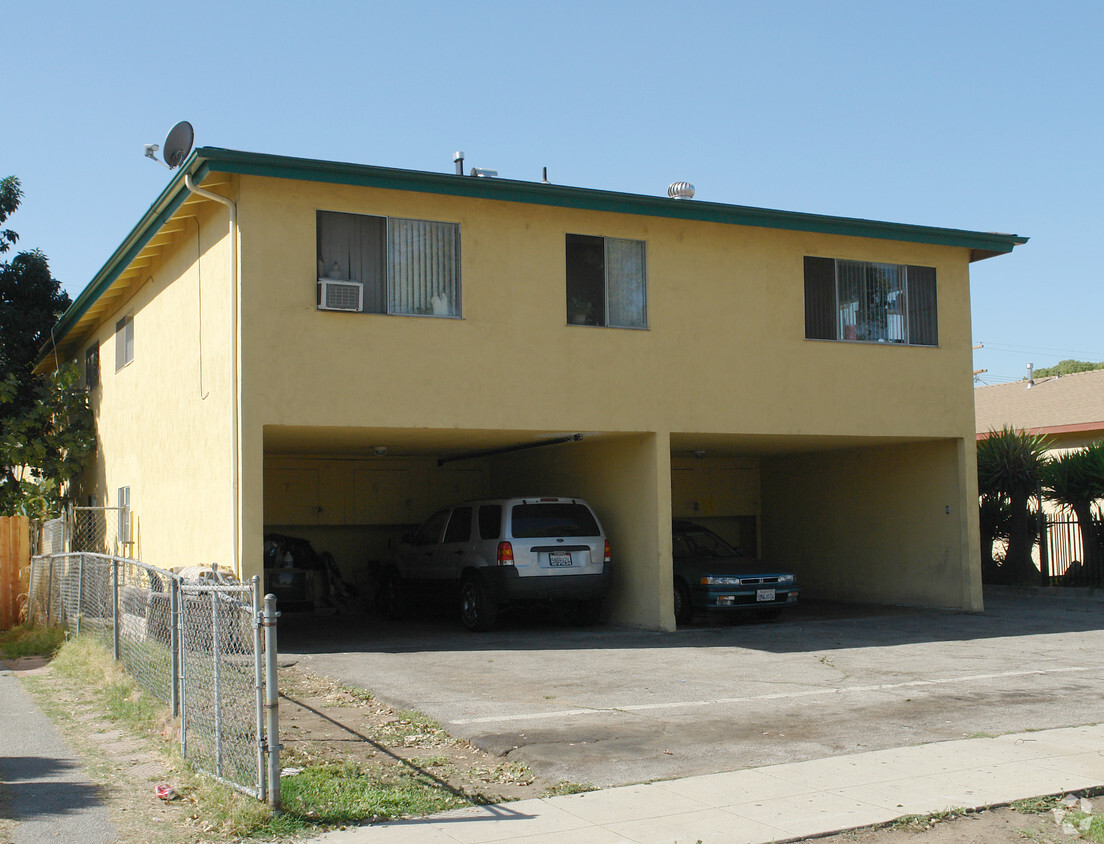 Building Photo - 3422 Casitas Ave