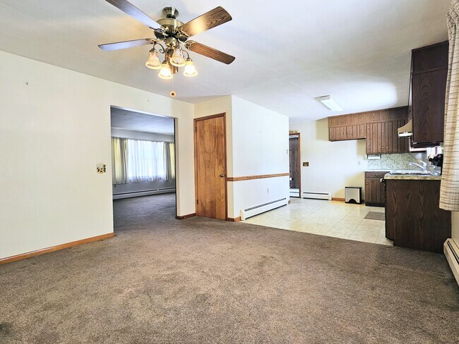 Foto del edificio - 8409 Lancaster Ave