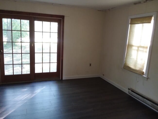 Building Photo - 815 Beech St