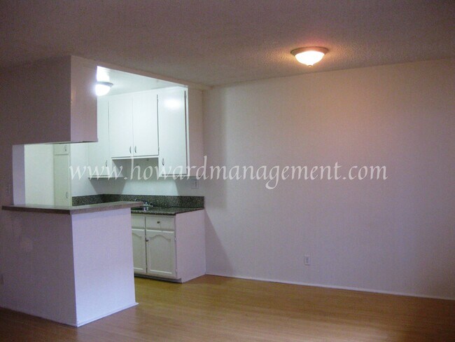 Building Photo - 4256 Lindblade Dr