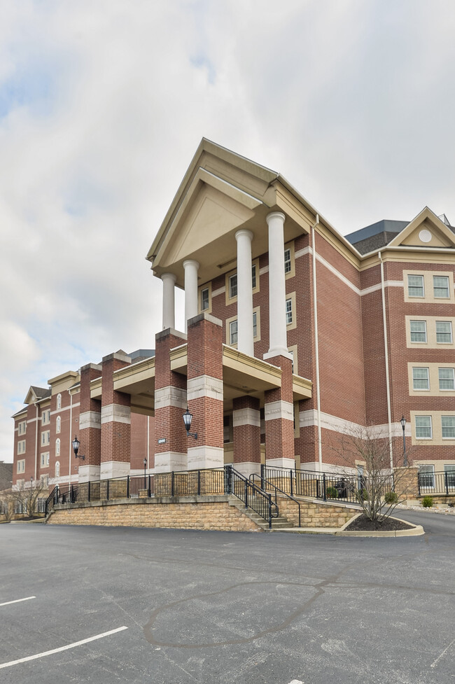 Building Photo - 1300 Cardinal Dr