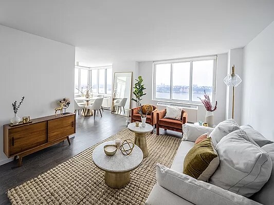 Foto del edificio - 345 E 33rd St