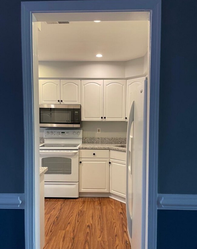 Foto del edificio - 8048 Hilliard Dr