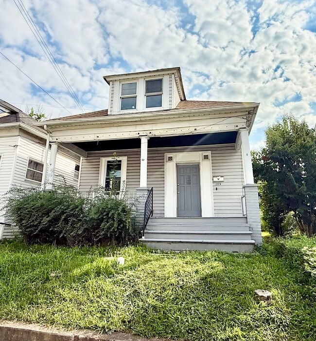 Building Photo - 419 N 4th St