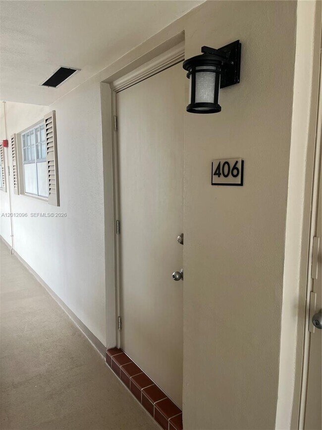 Foto del edificio - 440 Paradise Isle Blvd