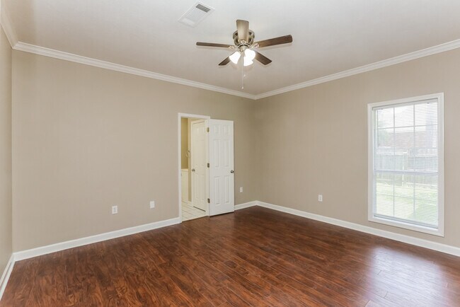 Building Photo - 519 Willow Ct Dr