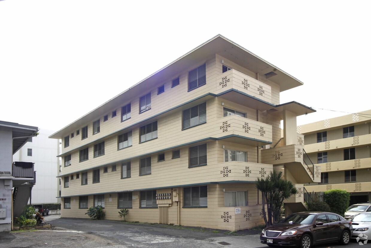 Building Photo - 1623 Liholiho St