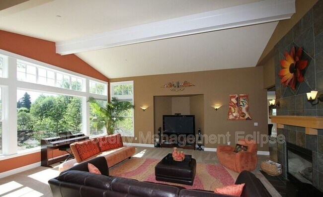 Foto del edificio - 11011 NE 100th Pl
